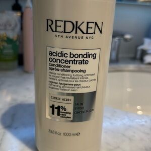 Redken Acidic Bonding Concentrate 33.8 oz Brand New